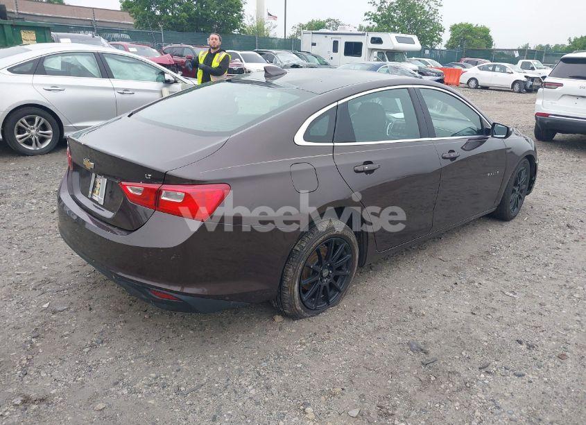Photo 4 of 2016 Chevrolet Malibu 1LT (VIN 1G1ZE5STXGF180486)