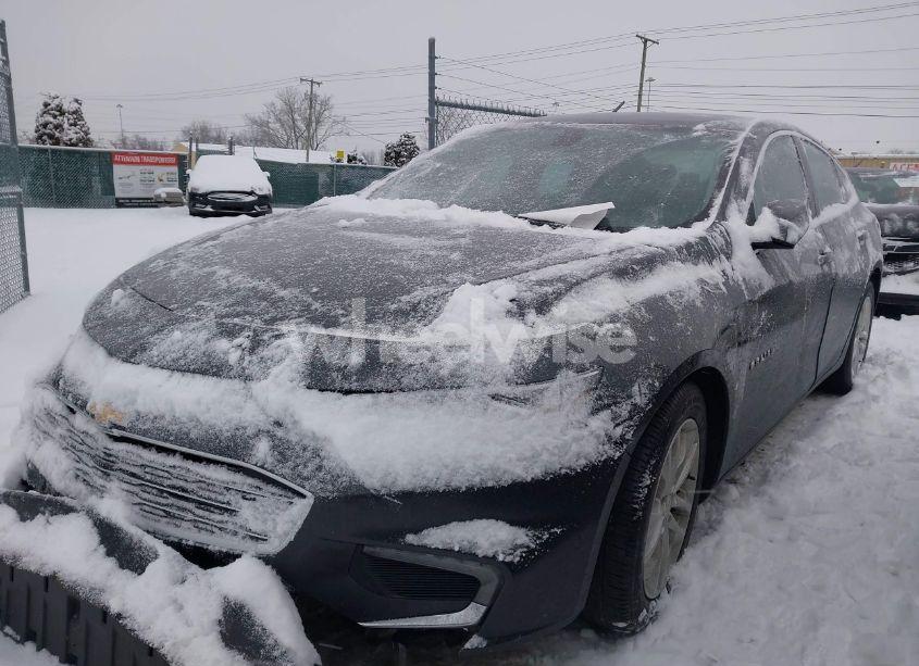 Photo 2 of 2016 Chevrolet Malibu 1LT (VIN 1G1ZE5STXGF243344)