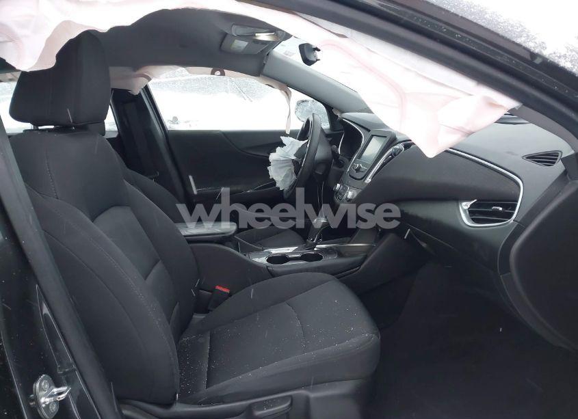 Photo 5 of 2016 Chevrolet Malibu 1LT (VIN 1G1ZE5STXGF243344)