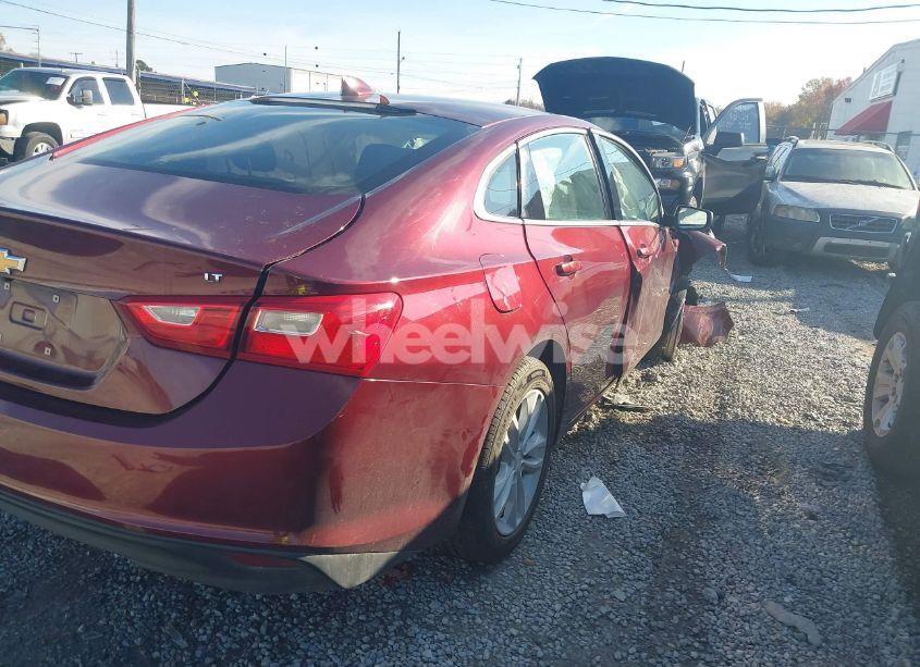 Photo 4 of 2016 Chevrolet Malibu 1LT (VIN 1G1ZE5STXGF249130)