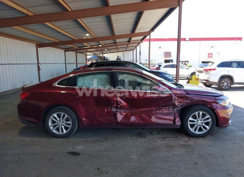 Photo 13 of 2016 Chevrolet Malibu 1LT (VIN 1G1ZE5STXGF249208)