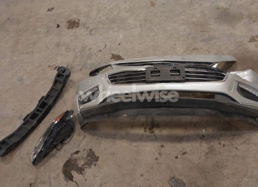 Photo 12 of 2016 Chevrolet Malibu 1LT (VIN 1G1ZE5STXGF268342)