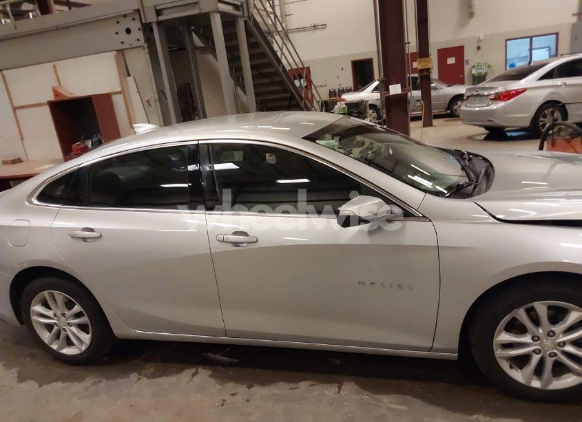 Photo 14 of 2016 Chevrolet Malibu 1LT (VIN 1G1ZE5STXGF268342)