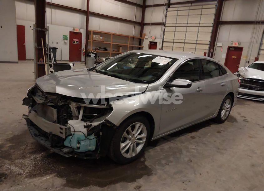 Photo 2 of 2016 Chevrolet Malibu 1LT (VIN 1G1ZE5STXGF268342)