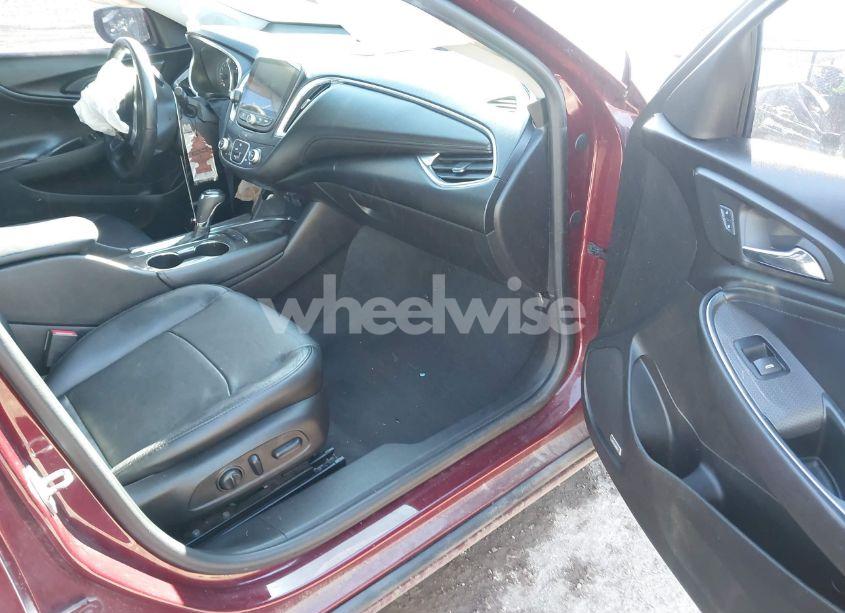 Photo 5 of 2016 Chevrolet Malibu 1LT (VIN 1G1ZE5STXGF271175)