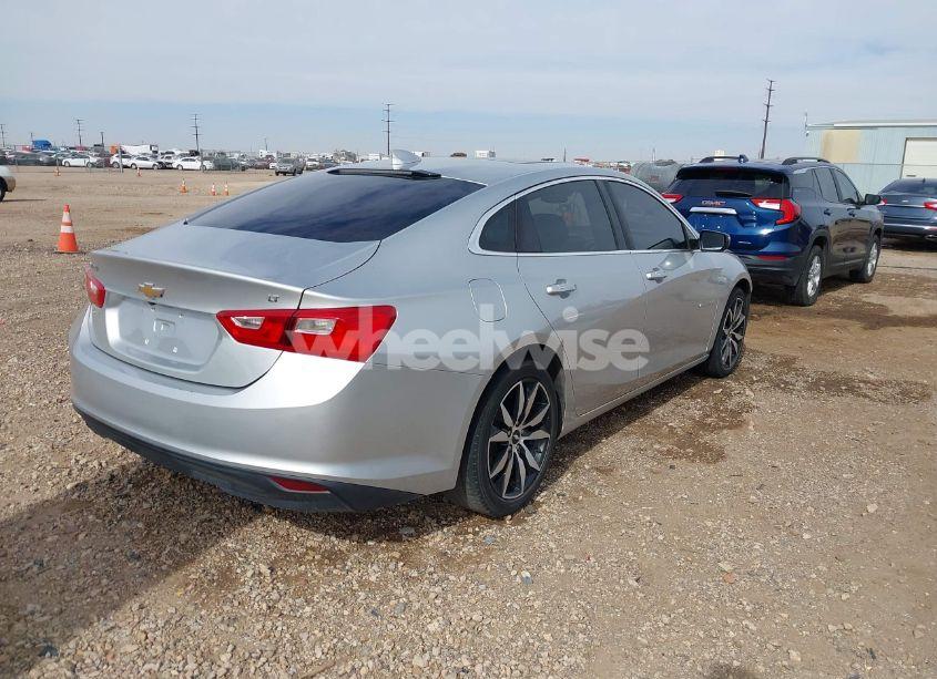 Photo 4 of 2016 Chevrolet Malibu 1LT (VIN 1G1ZE5STXGF289577)