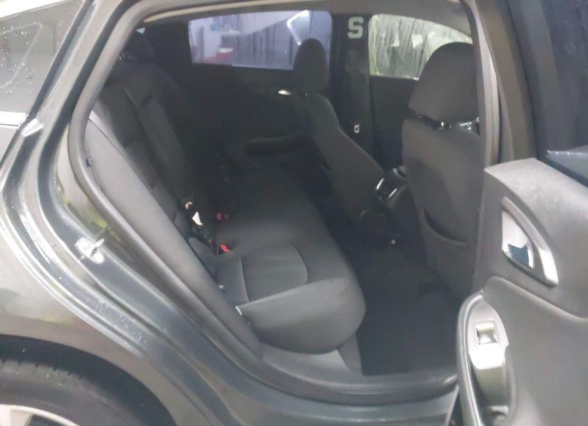 Photo 8 of 2016 Chevrolet Malibu 1LT (VIN 1G1ZE5STXGF308421)