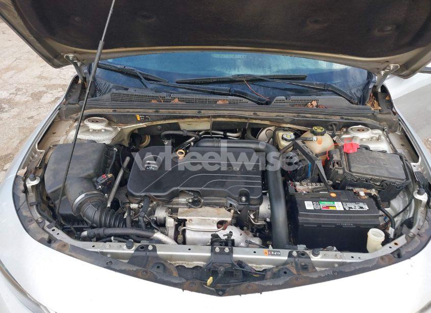 Photo 10 of 2016 Chevrolet Malibu LT (VIN 1G1ZE5STXGF311805)