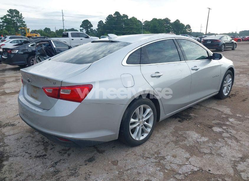 Photo 4 of 2016 Chevrolet Malibu LT (VIN 1G1ZE5STXGF311805)