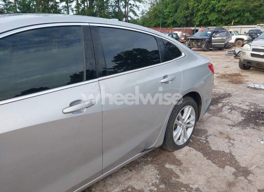 Photo 6 of 2016 Chevrolet Malibu LT (VIN 1G1ZE5STXGF311805)