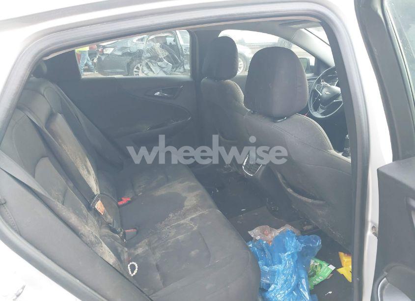 Photo 8 of 2016 Chevrolet Malibu LT (VIN 1G1ZE5STXGF311805)