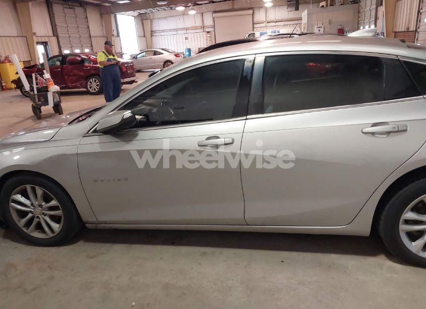Photo 14 of 2016 Chevrolet Malibu 1LT (VIN 1G1ZE5STXGF320519)