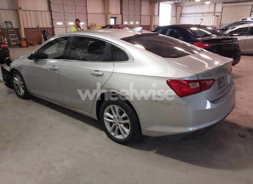 Photo 3 of 2016 Chevrolet Malibu 1LT (VIN 1G1ZE5STXGF320519)