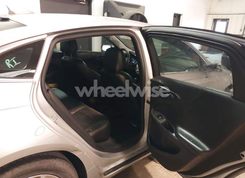 Photo 8 of 2016 Chevrolet Malibu 1LT (VIN 1G1ZE5STXGF320519)