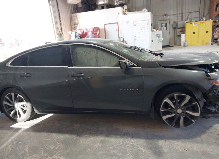 Photo 13 of 2016 Chevrolet Malibu 1LT (VIN 1G1ZE5STXGF329379)