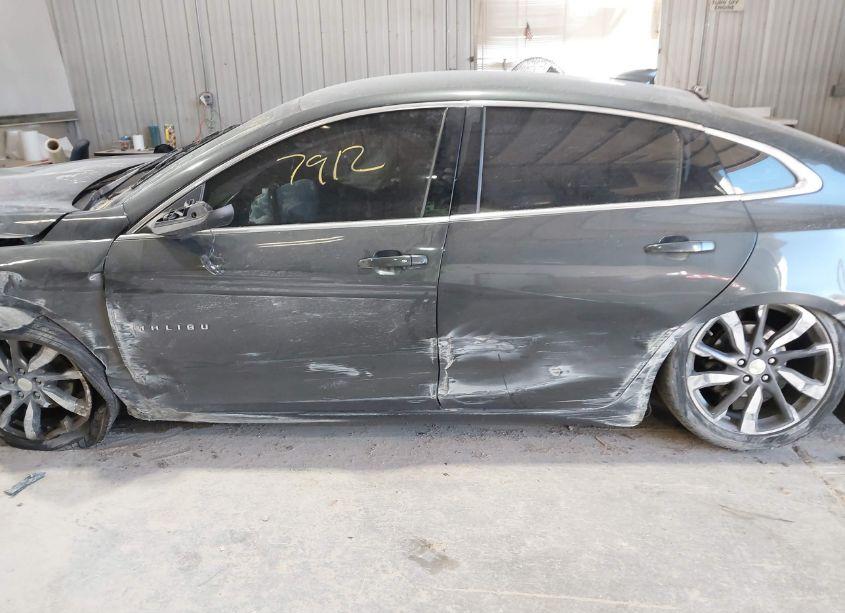 Photo 14 of 2016 Chevrolet Malibu 1LT (VIN 1G1ZE5STXGF329379)