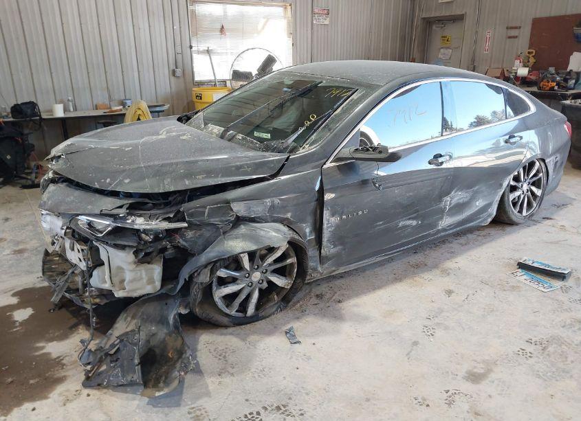 Photo 2 of 2016 Chevrolet Malibu 1LT (VIN 1G1ZE5STXGF329379)