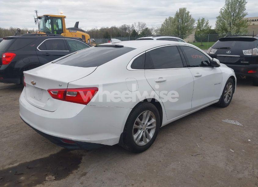 Photo 4 of 2016 Chevrolet Malibu 1LT (VIN 1G1ZE5STXGF342570)