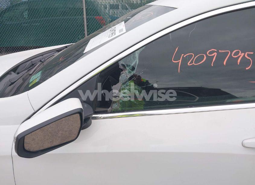 Photo 6 of 2016 Chevrolet Malibu 1LT (VIN 1G1ZE5STXGF342570)