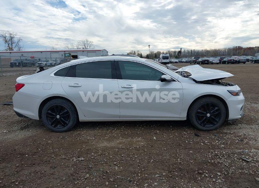 Photo 13 of 2016 Chevrolet Malibu 1LT (VIN 1G1ZE5STXGF343296)