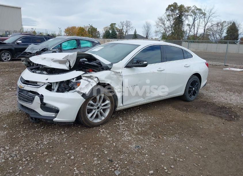 Photo 2 of 2016 Chevrolet Malibu 1LT (VIN 1G1ZE5STXGF343296)