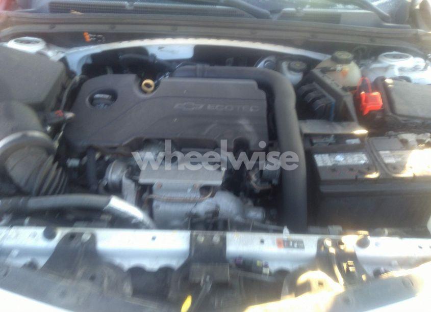 Photo 10 of 2016 Chevrolet Malibu 1LT (VIN 1G1ZE5STXGF350443)