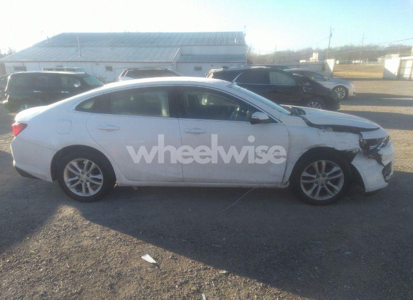 Photo 14 of 2016 Chevrolet Malibu 1LT (VIN 1G1ZE5STXGF350443)