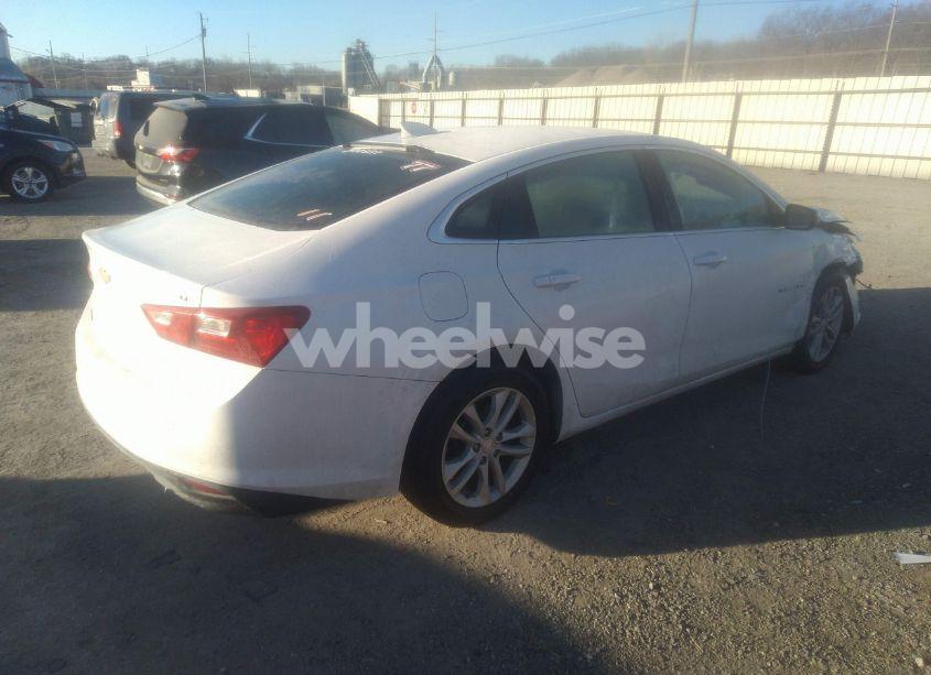 Photo 4 of 2016 Chevrolet Malibu 1LT (VIN 1G1ZE5STXGF350443)