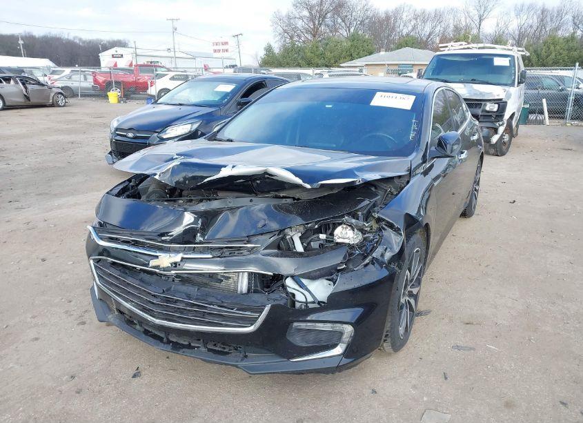 Photo 2 of 2017 Chevrolet Malibu 1LT (VIN 1G1ZE5STXHF102467)