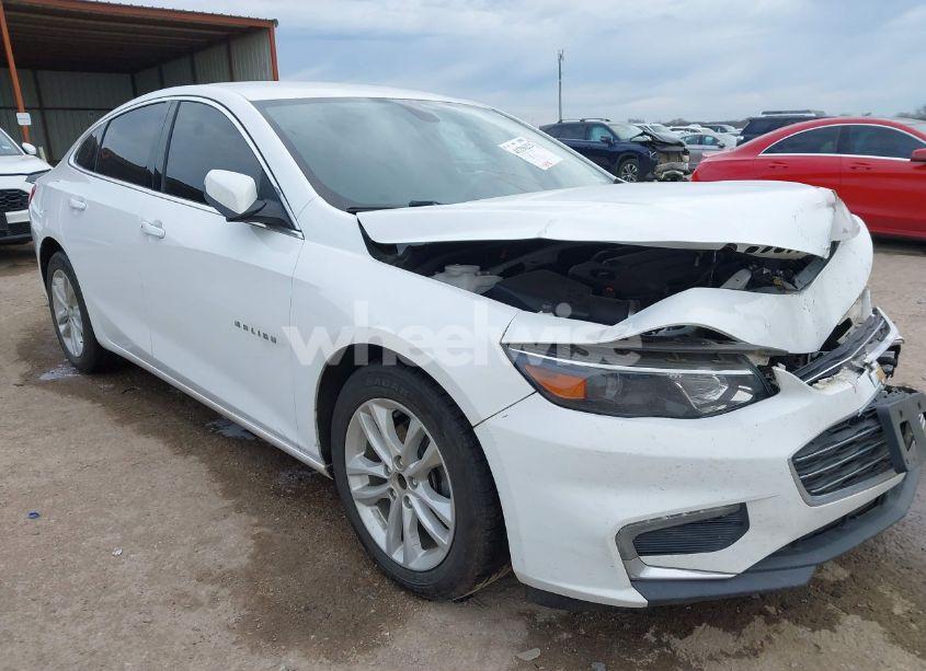 2017 Chevrolet Malibu 1LT (VIN 1G1ZE5STXHF120922) main photo