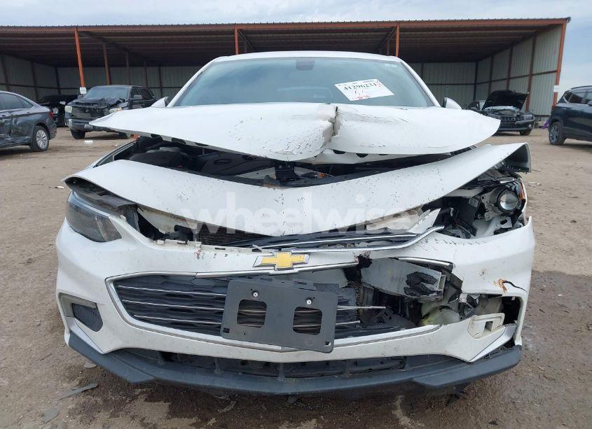 Photo 12 of 2017 Chevrolet Malibu 1LT (VIN 1G1ZE5STXHF120922)