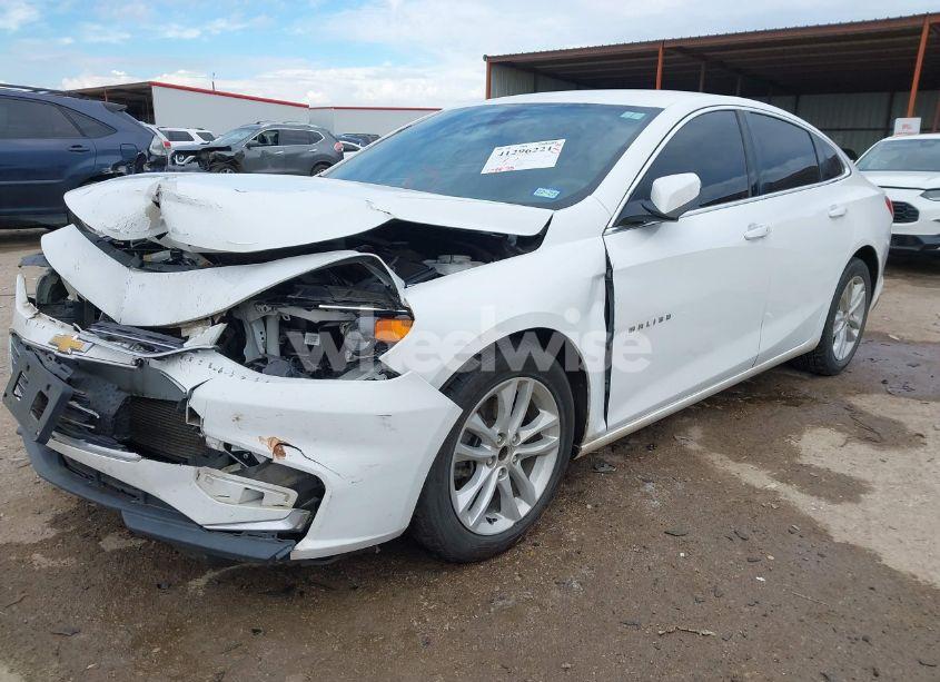 Photo 2 of 2017 Chevrolet Malibu 1LT (VIN 1G1ZE5STXHF120922)