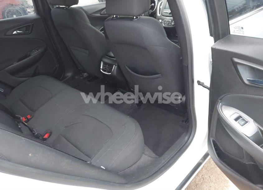 Photo 8 of 2017 Chevrolet Malibu 1LT (VIN 1G1ZE5STXHF120922)