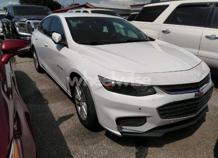 2017 Chevrolet Malibu LT (VIN 1G1ZE5STXHF123657) main photo