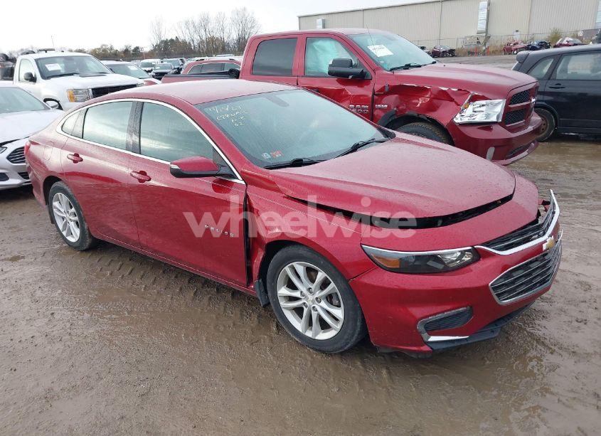 2017 Chevrolet Malibu 1LT (VIN 1G1ZE5STXHF132567) main photo