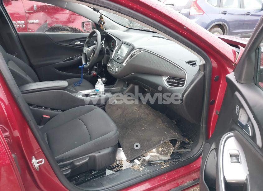 Photo 5 of 2017 Chevrolet Malibu 1LT (VIN 1G1ZE5STXHF132567)