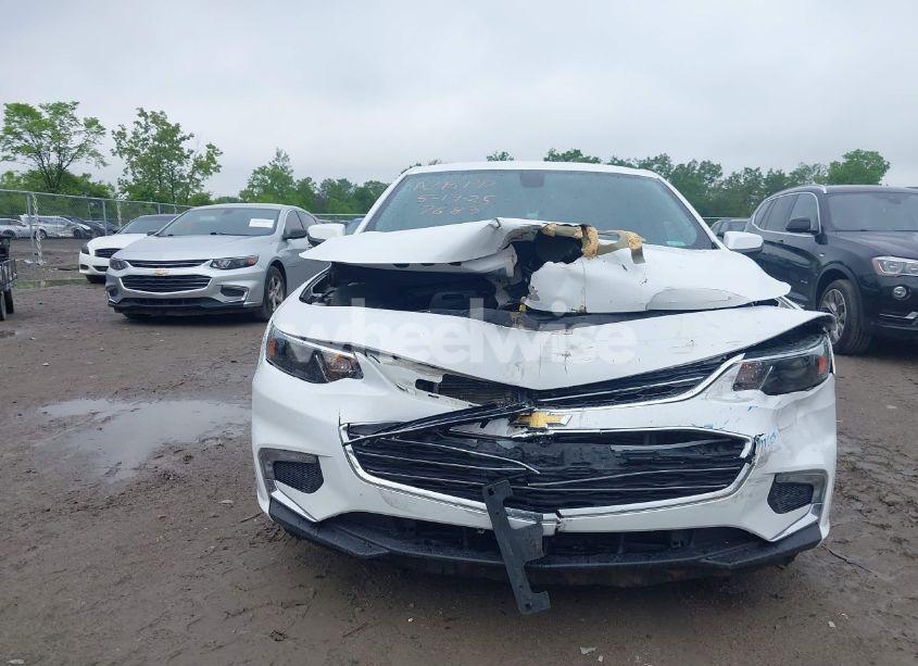 Photo 12 of 2017 Chevrolet Malibu 1LT (VIN 1G1ZE5STXHF134514)