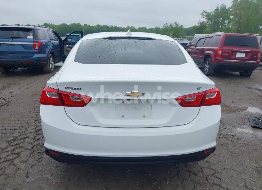 Photo 16 of 2017 Chevrolet Malibu 1LT (VIN 1G1ZE5STXHF134514)
