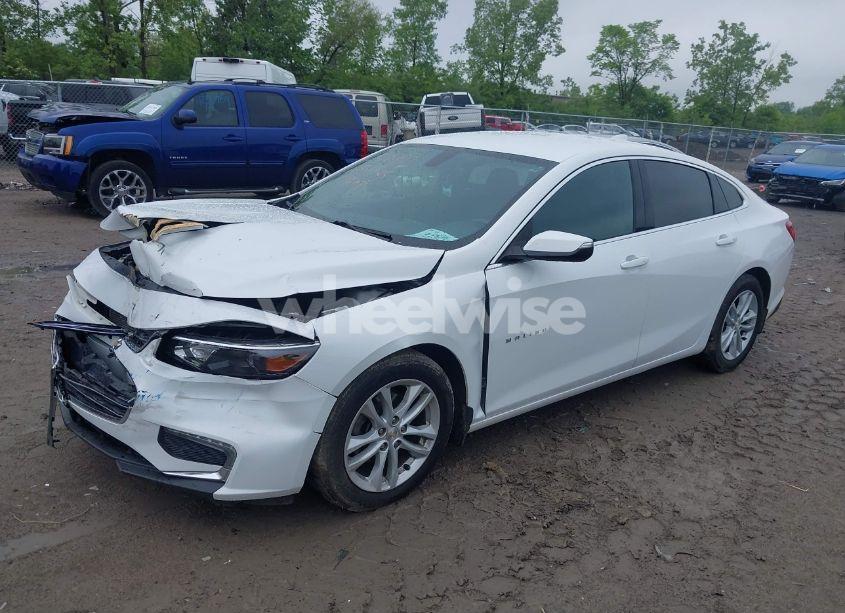 Photo 2 of 2017 Chevrolet Malibu 1LT (VIN 1G1ZE5STXHF134514)