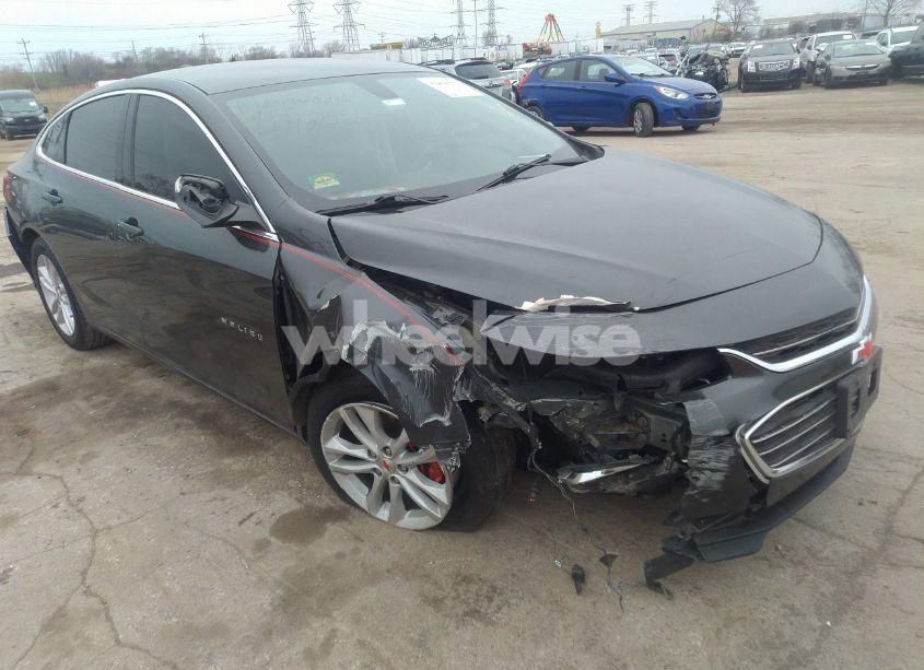 Photo 6 of 2017 Chevrolet Malibu 1LT (VIN 1G1ZE5STXHF137610)