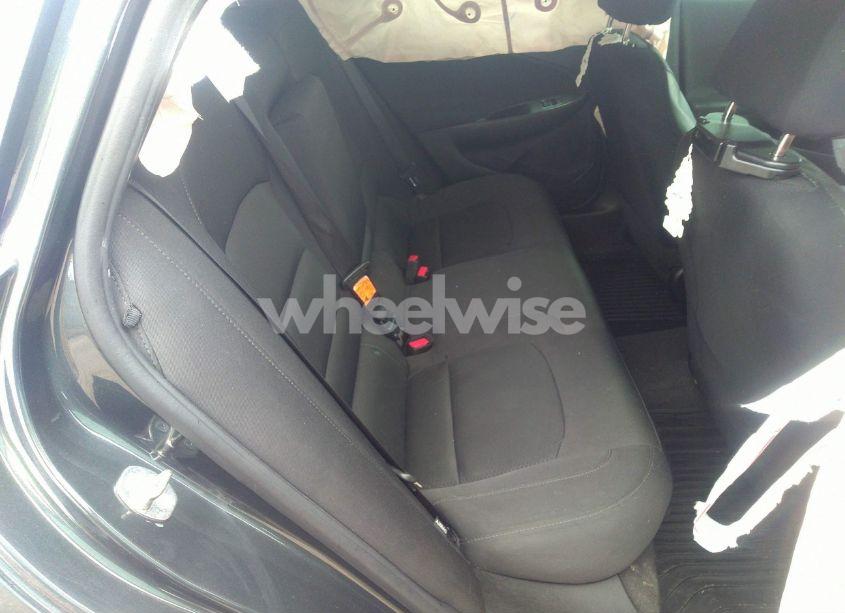 Photo 8 of 2017 Chevrolet Malibu 1LT (VIN 1G1ZE5STXHF137610)