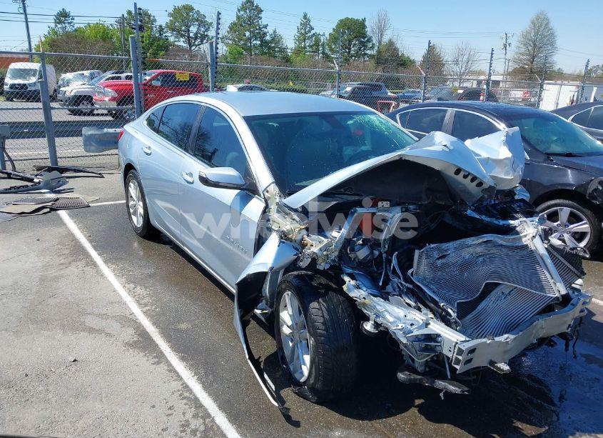 2017 Chevrolet Malibu 1LT (VIN 1G1ZE5STXHF138479) main photo