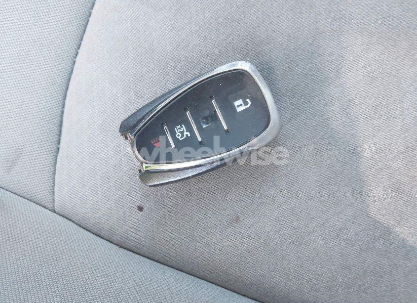 Photo 11 of 2017 Chevrolet Malibu 1LT (VIN 1G1ZE5STXHF138479)