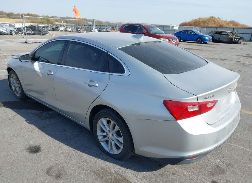 Photo 3 of 2017 Chevrolet Malibu 1LT (VIN 1G1ZE5STXHF156237)