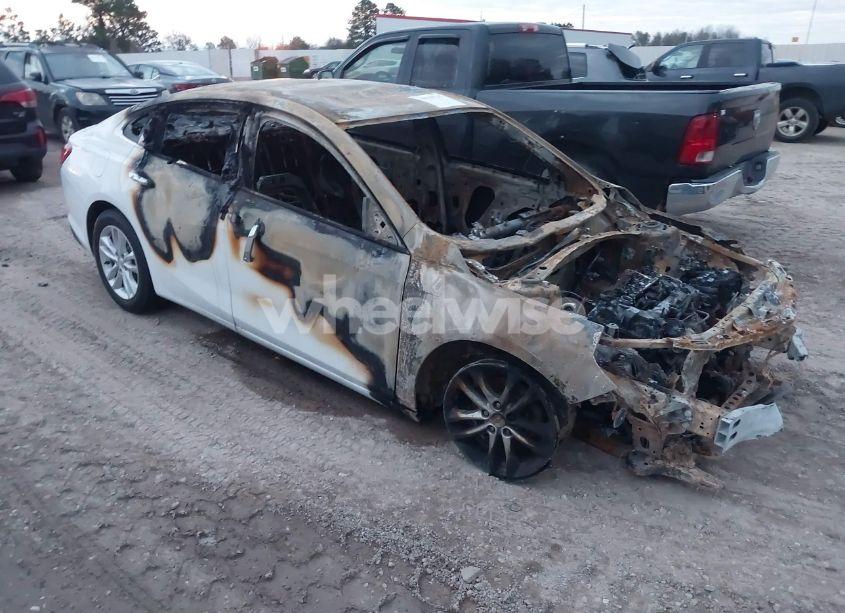 2017 Chevrolet Malibu 1LT (VIN 1G1ZE5STXHF157310) main photo