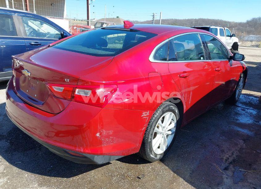 Photo 4 of 2017 Chevrolet Malibu 1LT (VIN 1G1ZE5STXHF157694)