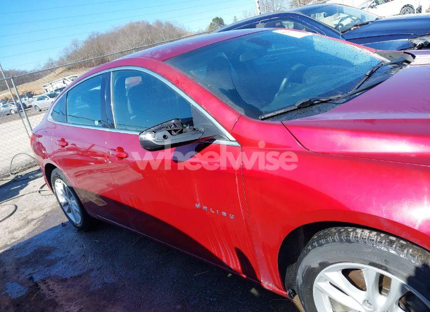 Photo 6 of 2017 Chevrolet Malibu 1LT (VIN 1G1ZE5STXHF157694)