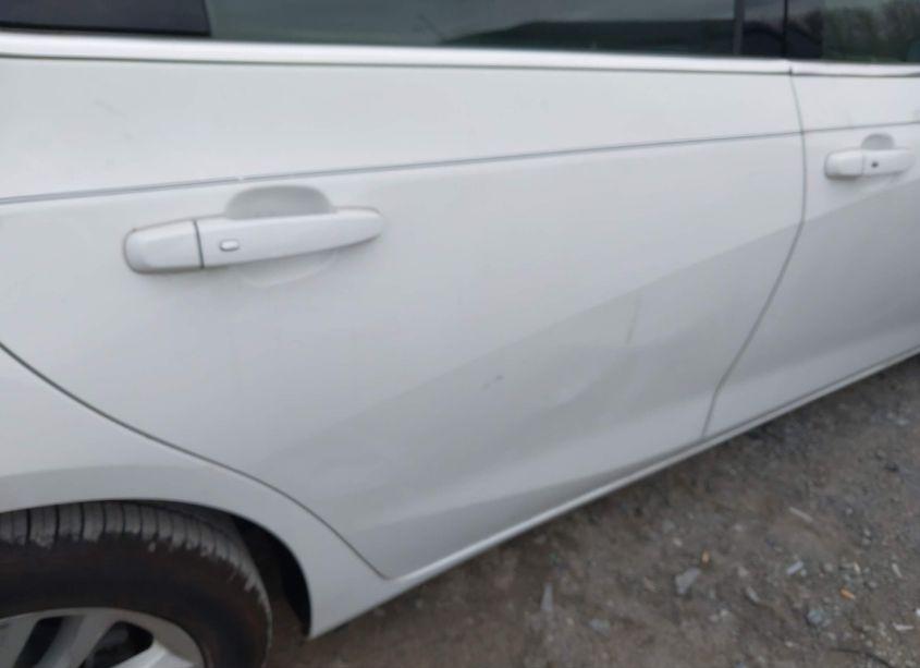 Photo 6 of 2017 Chevrolet Malibu 1LT (VIN 1G1ZE5STXHF161406)