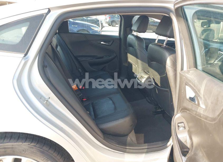 Photo 8 of 2017 Chevrolet Malibu 1LT (VIN 1G1ZE5STXHF183907)