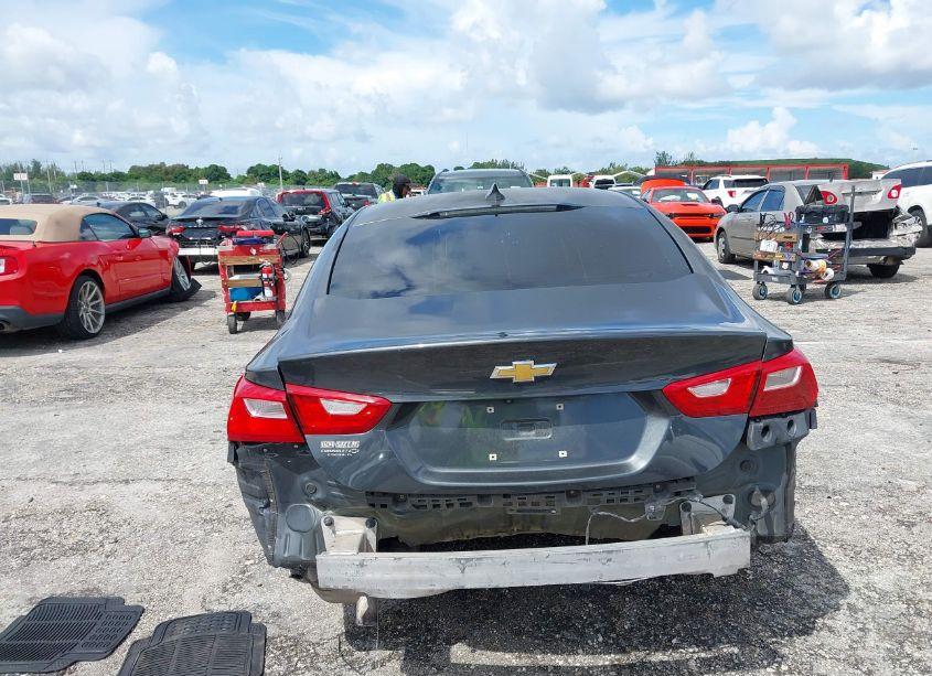 Photo 16 of 2017 Chevrolet Malibu 1LT (VIN 1G1ZE5STXHF184099)